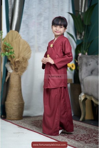 Kebaya Maryam (Maroon)